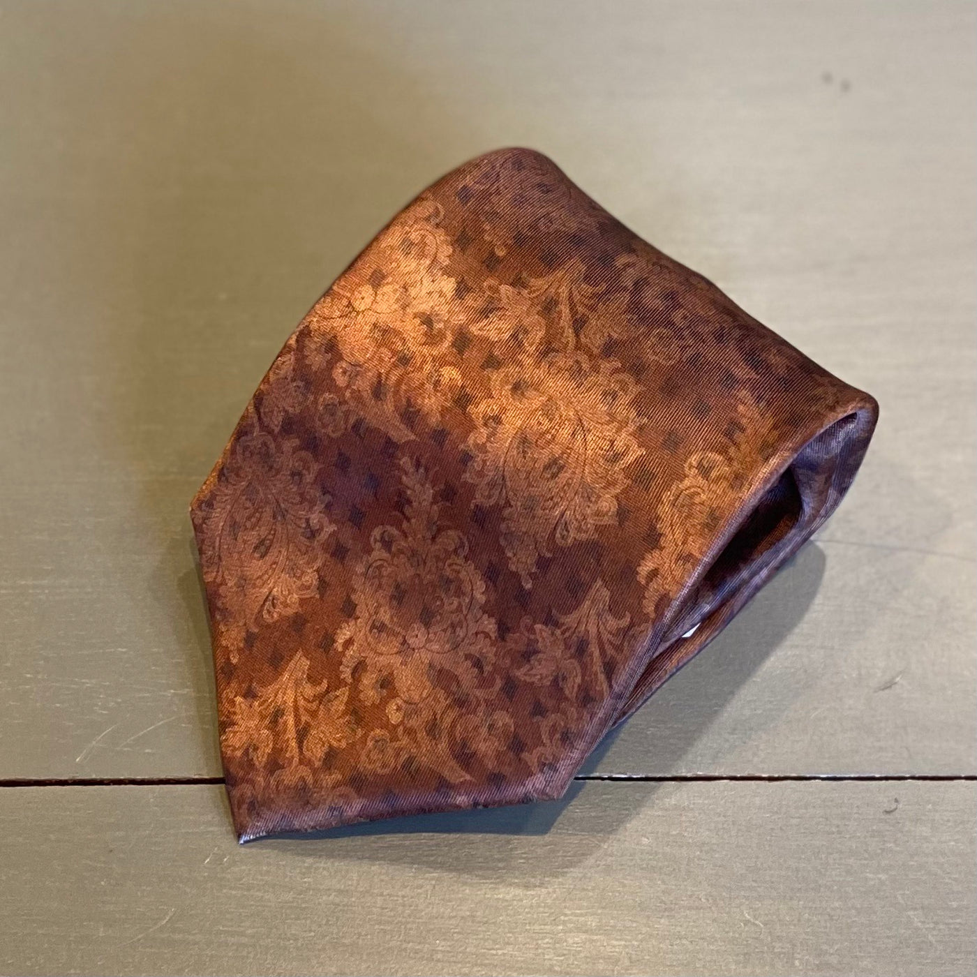 美品近鉄別注オースチンリードネクタイえんじ色小豆色ペイズリー325 ネクタイ 8センチ 8CM 大剣 好印象のビジネスネクタイ ビジネス 就活